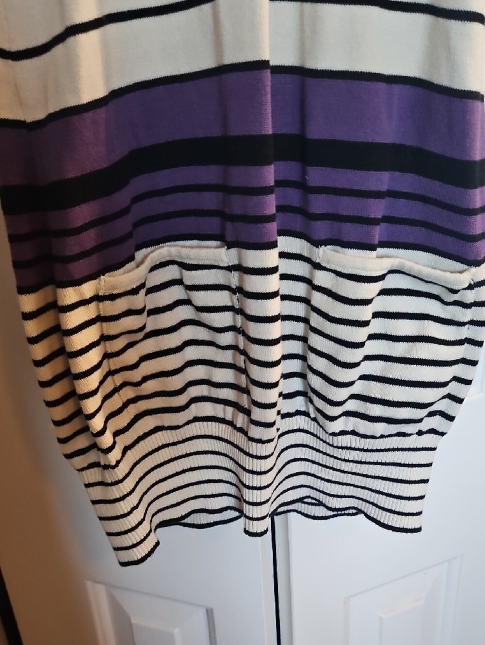 United Colors of Benetton striped V-Neck Knit Tank 🌸 Size M - Picture 5 of 6